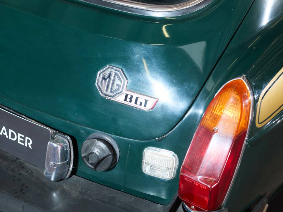 Bild 29/38 von MG MGB GT (1975)