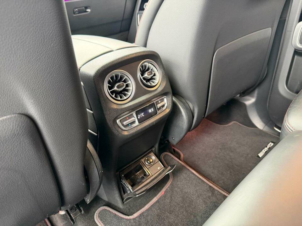 Immagine 19/28 di Mercedes-Benz G 500 (LWB) (2018)