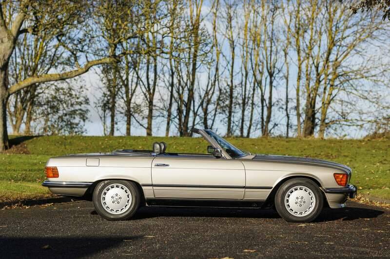 Imagen 5/33 de Mercedes-Benz 500 SL (1986)