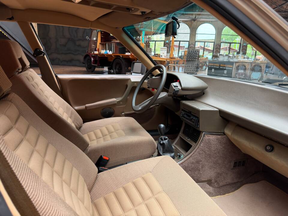 Immagine 29/43 di Citroën CX 25 GTI Turbo (1984)