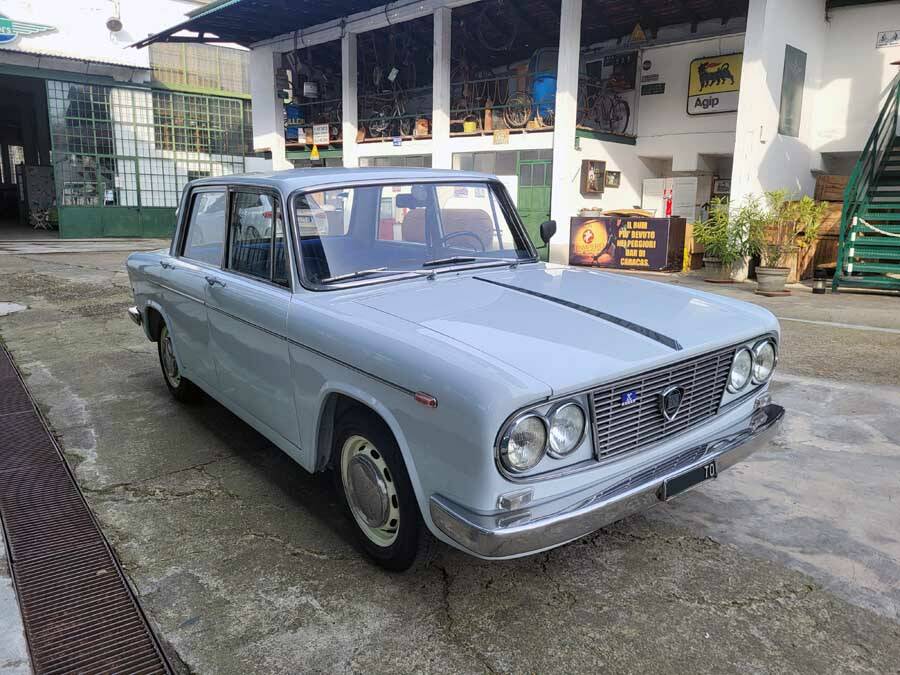 Image 8/39 of Lancia Fulvia 2C (1965)