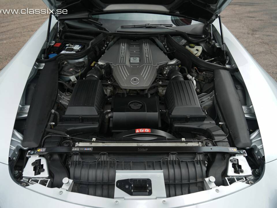 Image 16/26 de Mercedes-Benz SLS AMG (2011)