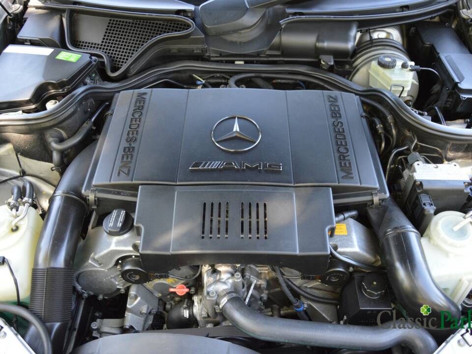Image 14/50 de Mercedes-Benz E 50 AMG (1996)