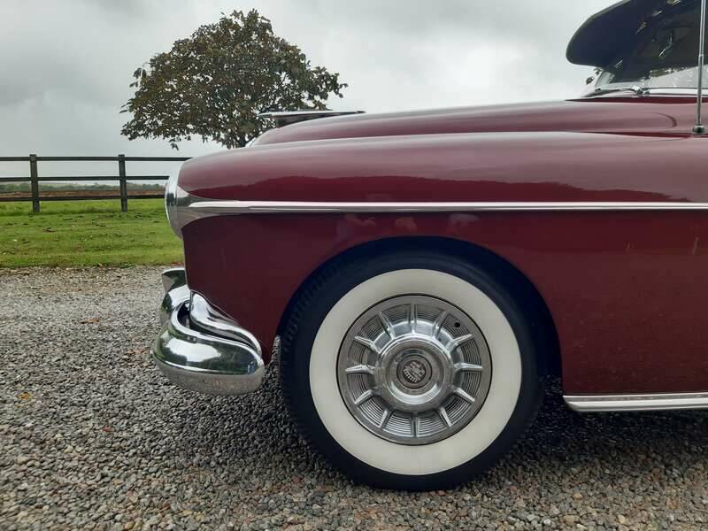 Immagine 26/37 di Oldsmobile Golden Rocket 88 Holiday Coupe (1950)