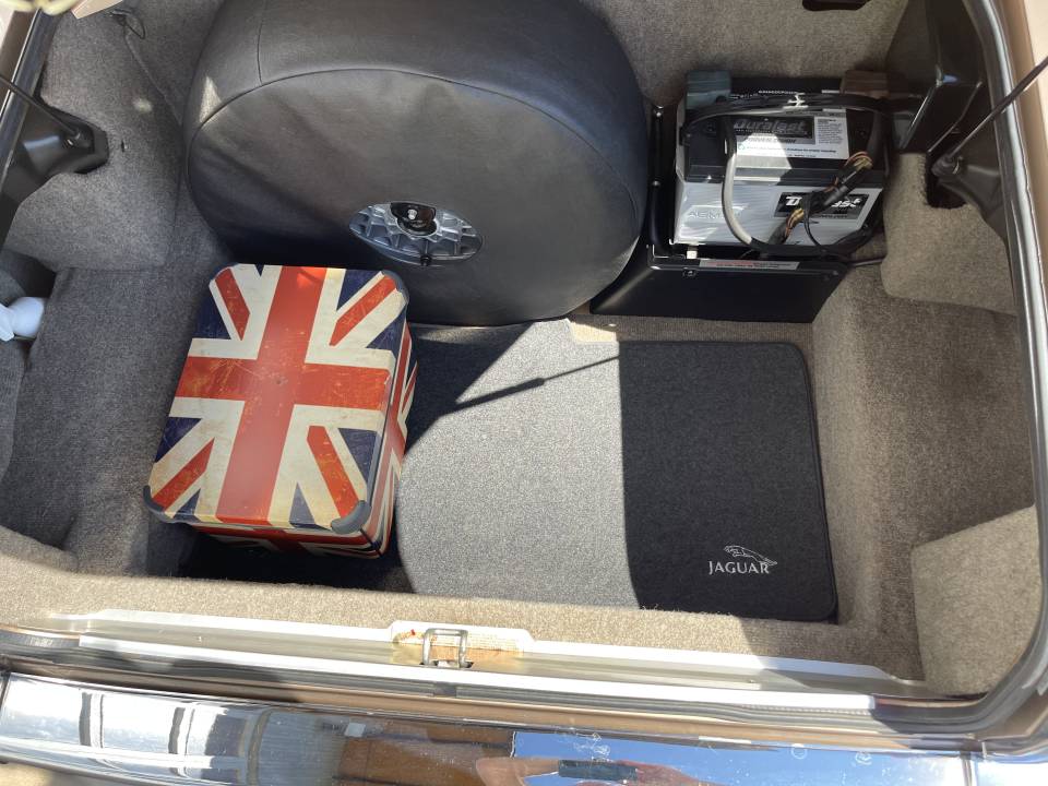 Bild 13/42 von Jaguar XJ-S Convertible (1989)