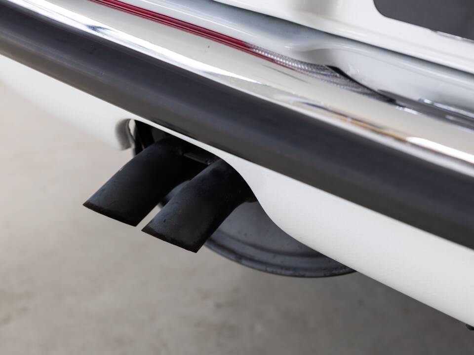 Image 32/35 de Mercedes-Benz 500 SL (1984)