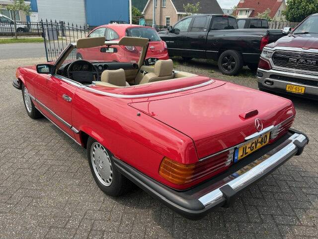 Image 8/8 of Mercedes-Benz 560 SL (1986)