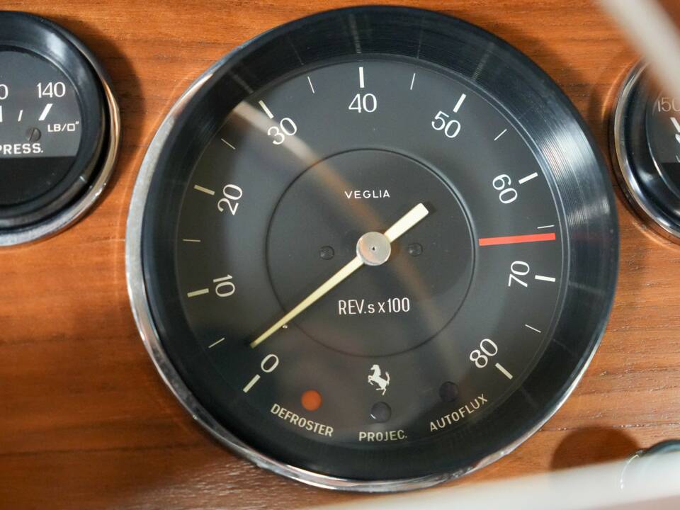 Bild 22/50 von Ferrari 330 GT (1965)