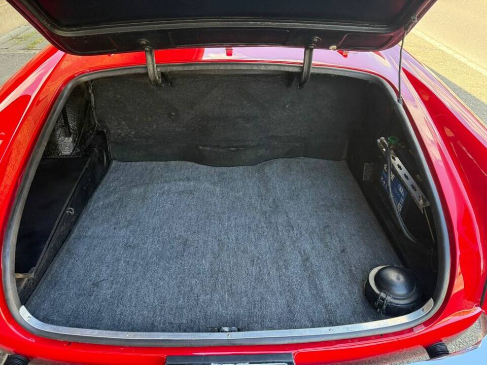 Image 14/20 of Alfa Romeo 2000 Spider (1961)