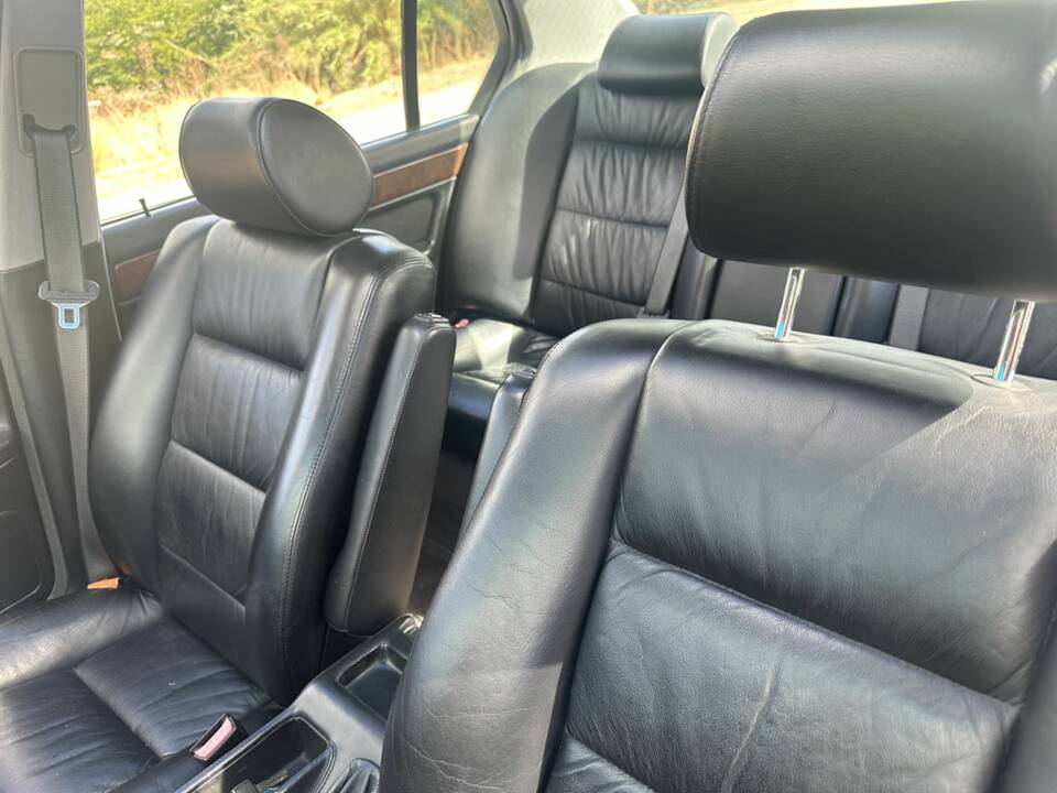 Bild 2/7 von BMW 750i (1989)