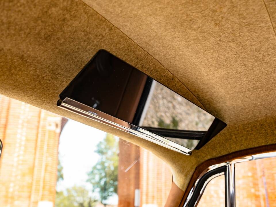 Bild 57/100 von Jaguar XK 150 DHC (1959)