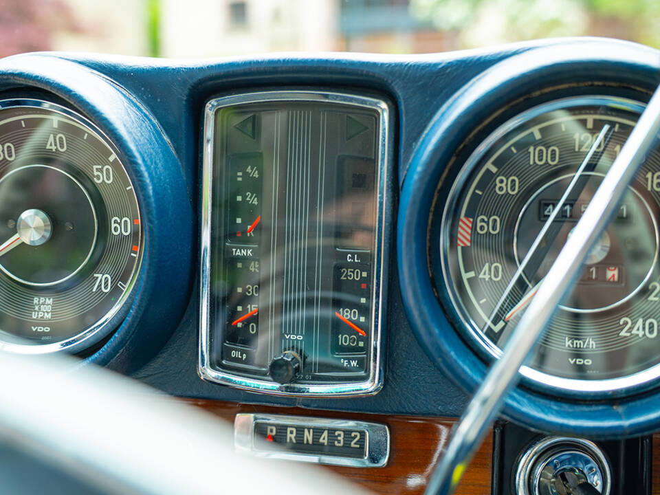 Image 37/48 of Mercedes-Benz 280 SE (1969)