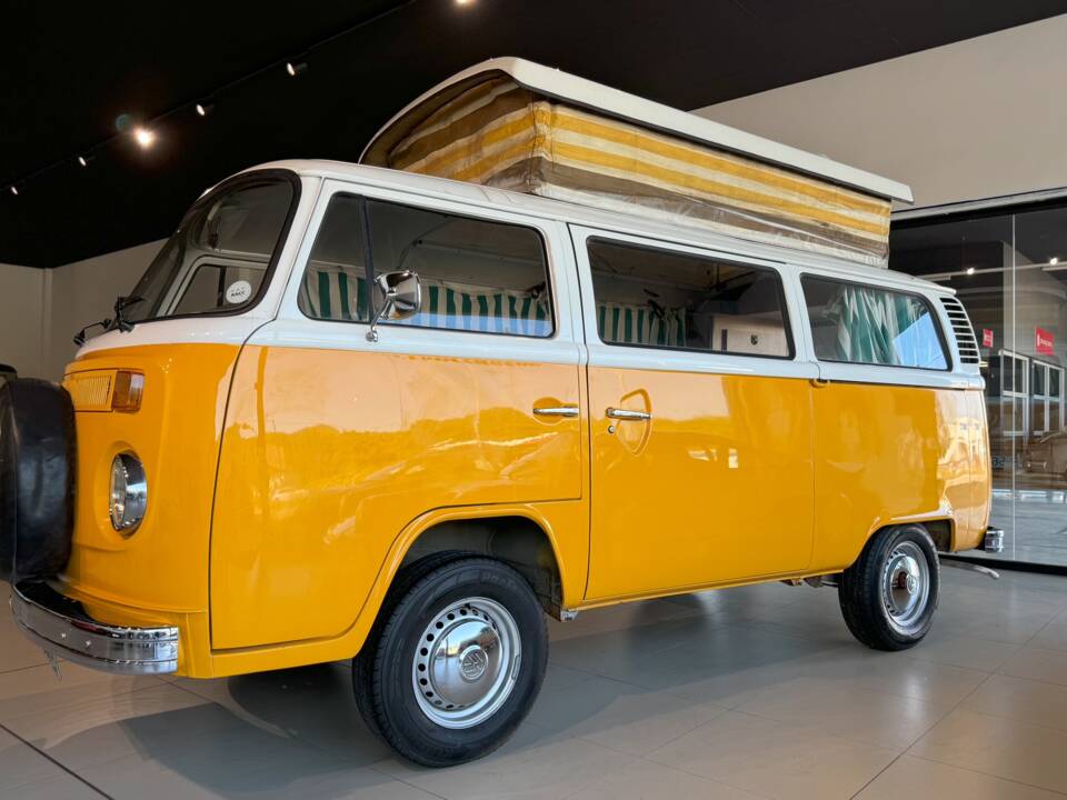 Afbeelding 36/41 van Volkswagen T2b Camper (1981)