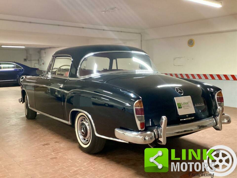 Bild 5/10 von Mercedes-Benz 220 SE (1959)