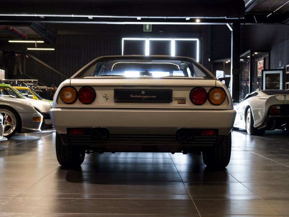 Image 6/18 of Ferrari Mondial 3.2 (1987)