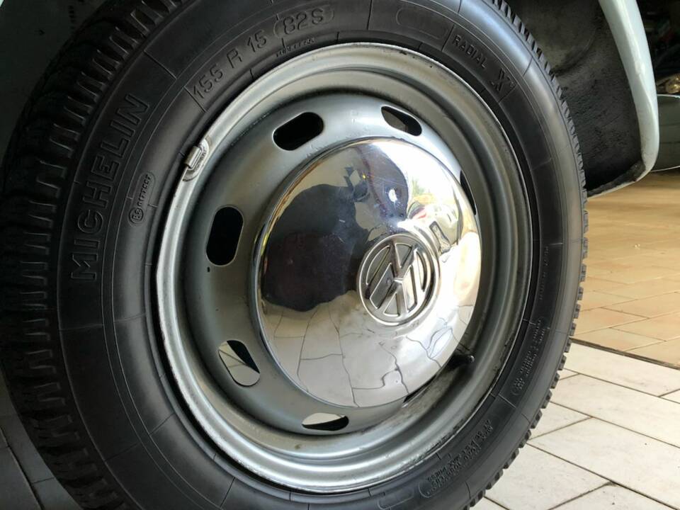 Image 15/25 of Volkswagen Beetle 1200 (1969)