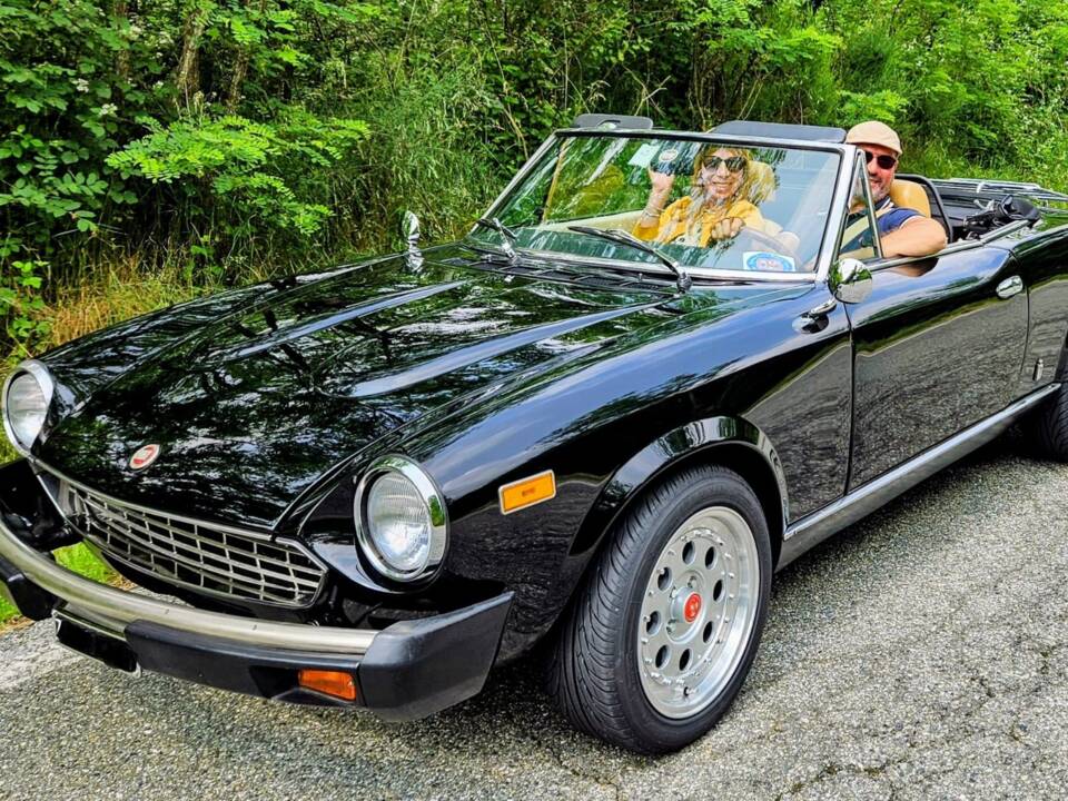 Bild 2/30 von FIAT Spider 2000 (1980)