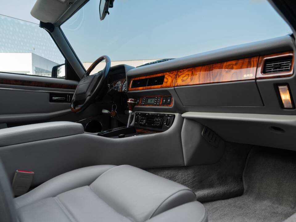 Imagen 33/52 de Jaguar XJS 4.0 (1994)
