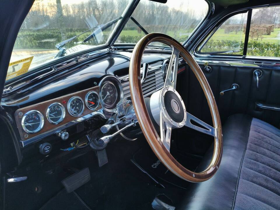 Bild 2/8 von Chevrolet Fleetline Aerosedan (1948)