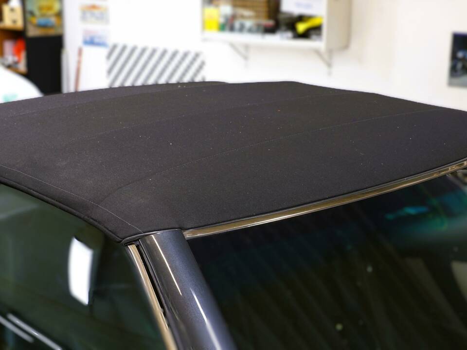 Image 30/36 of Mercedes-Benz 300 SL-24 (1993)