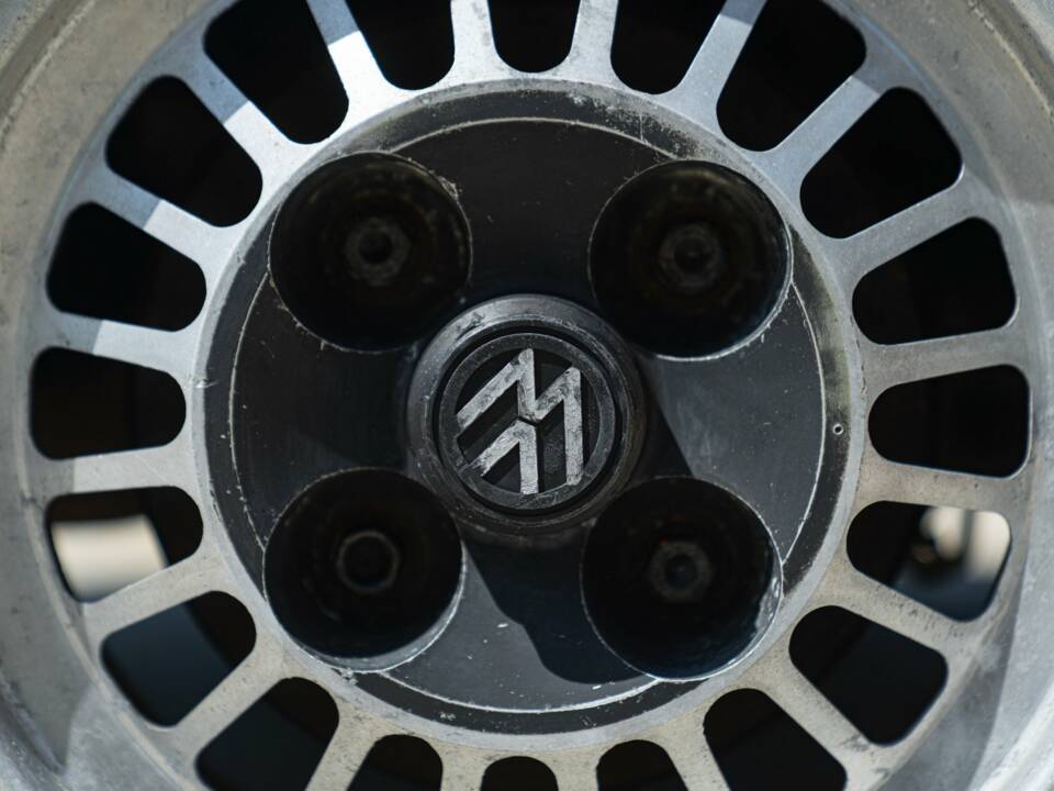 Image 25/50 of Volkswagen Beetle 1303 (1975)