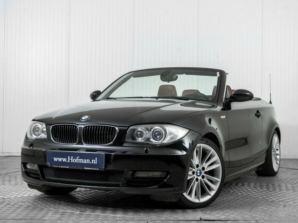 Image 3/50 de BMW 120i (2008)