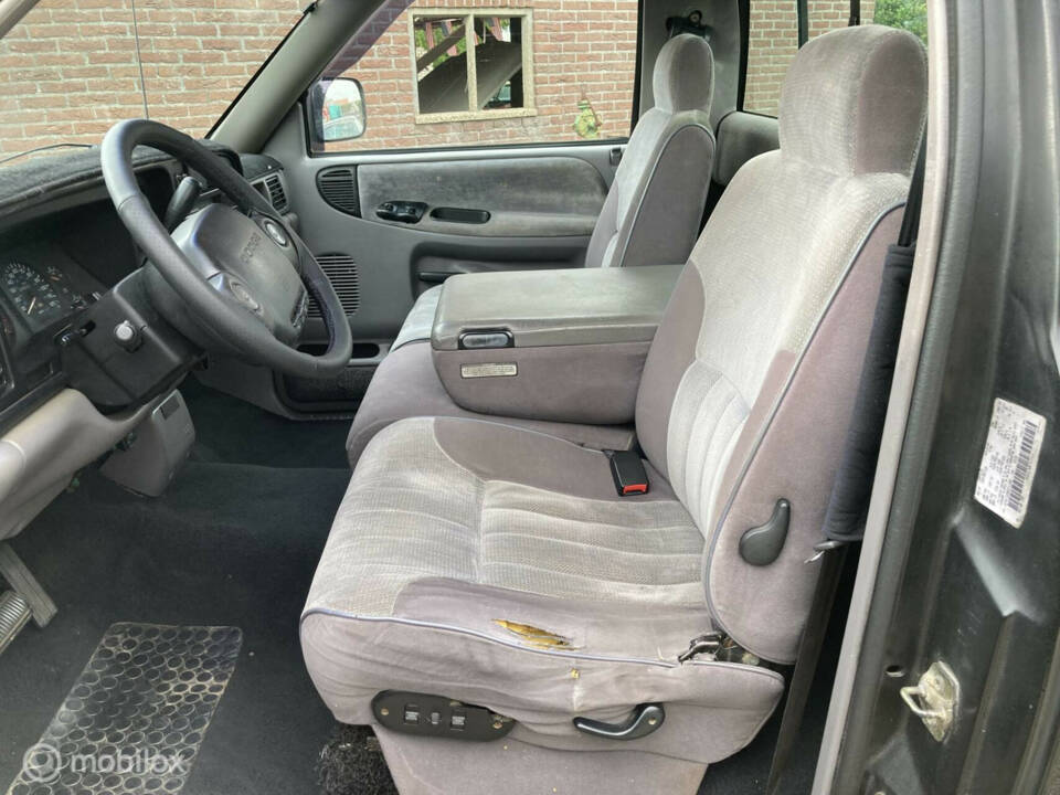 Image 37/47 of Dodge Ram 1500 (1994)