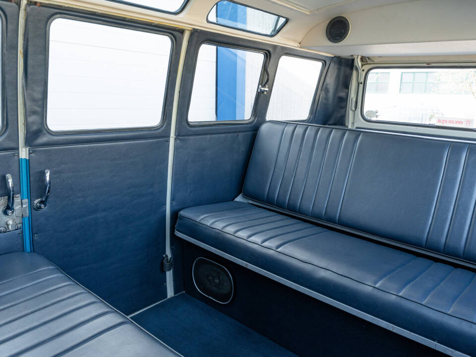 Image 68/89 of Volkswagen T1 Samba (1966)