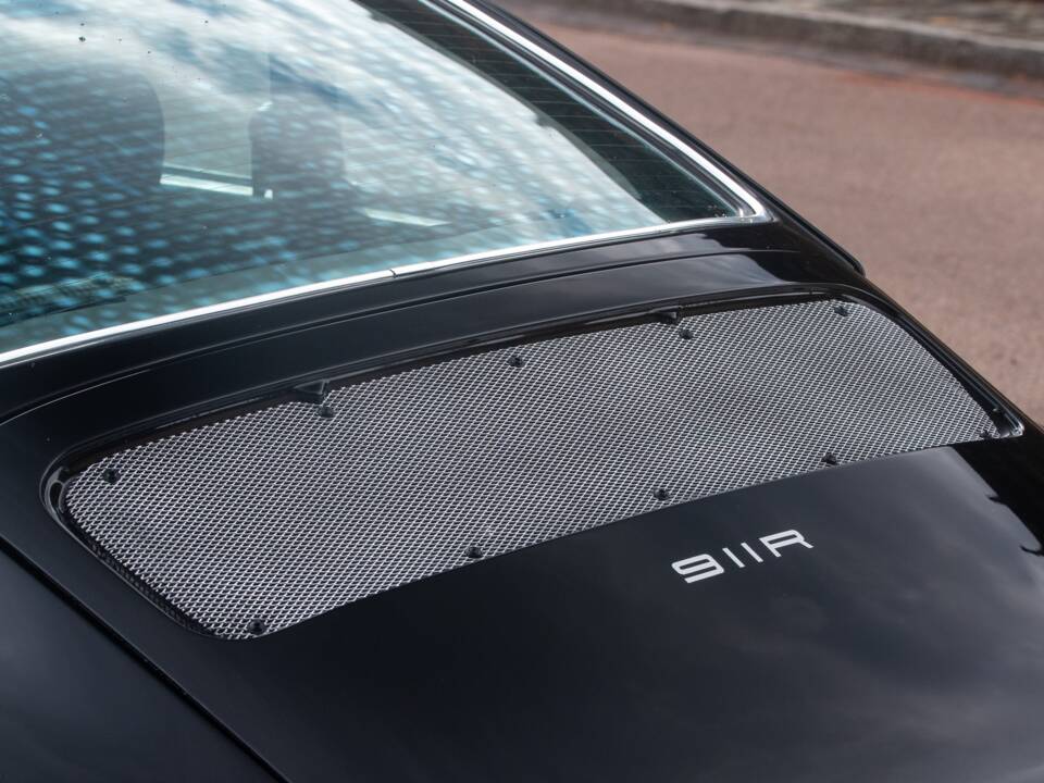 Bild 37/50 von Porsche 911 Carrera 3.2 (1988)