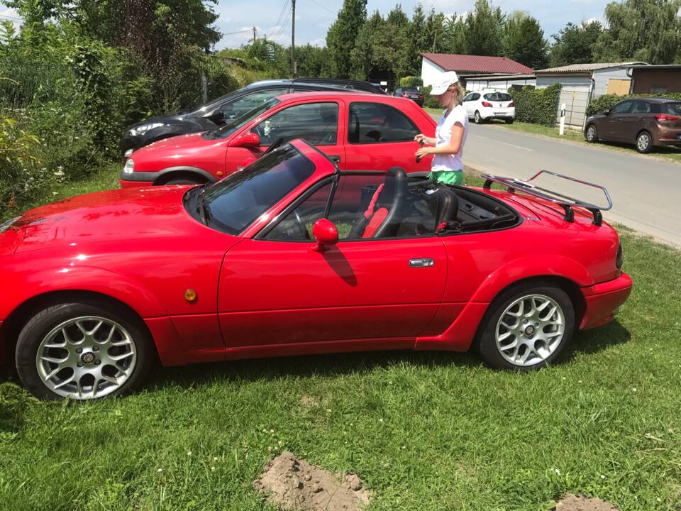 Immagine 11/11 di Mazda MX-5 1.6 (1990)