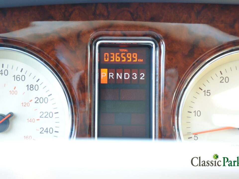 Bild 48/50 von Bentley Arnage Red Label (2002)