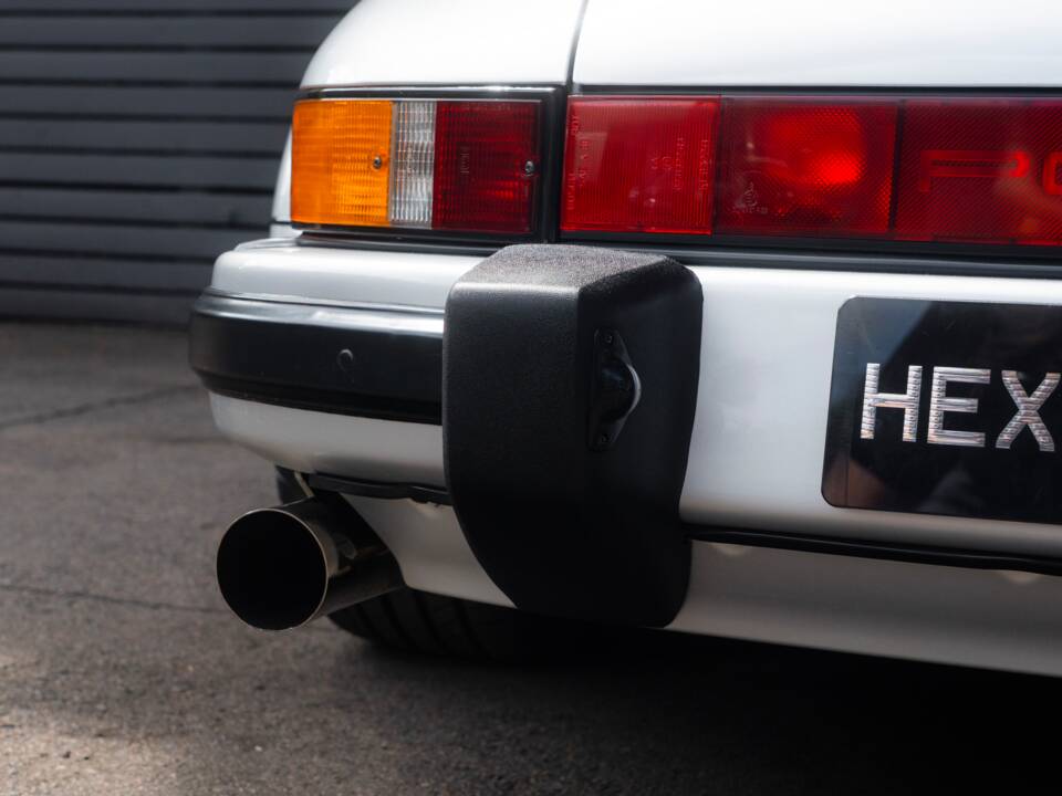 Image 12/68 of Porsche 911 Speedster 3.2 (1989)