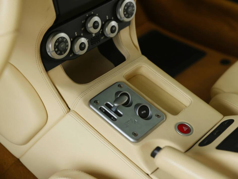 Bild 34/50 von Ferrari 612 Scaglietti (2005)