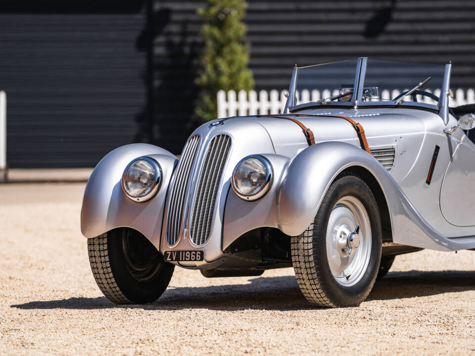 Immagine 20/35 di BMW 328 (1938)