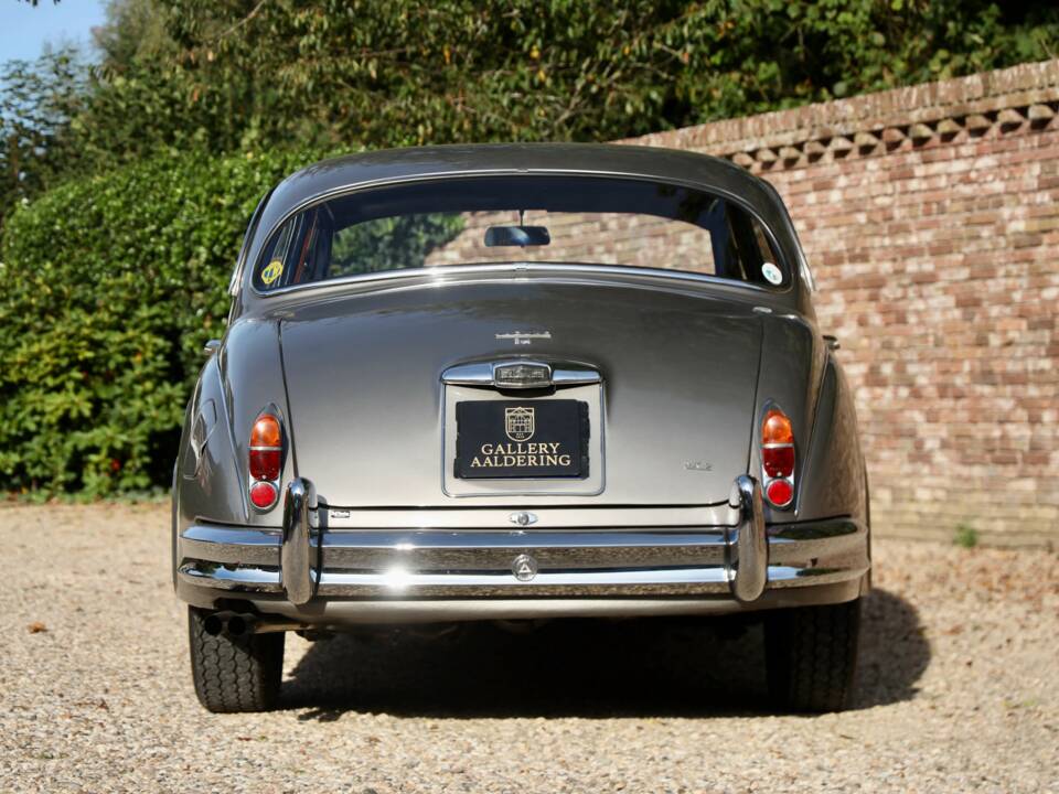 Bild 46/50 von Jaguar Mk II 3.4 (1966)