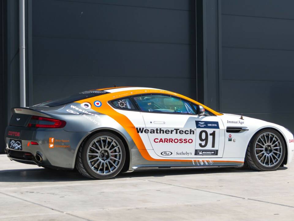 Bild 3/50 von Aston Martin V8 Vantage (2010)