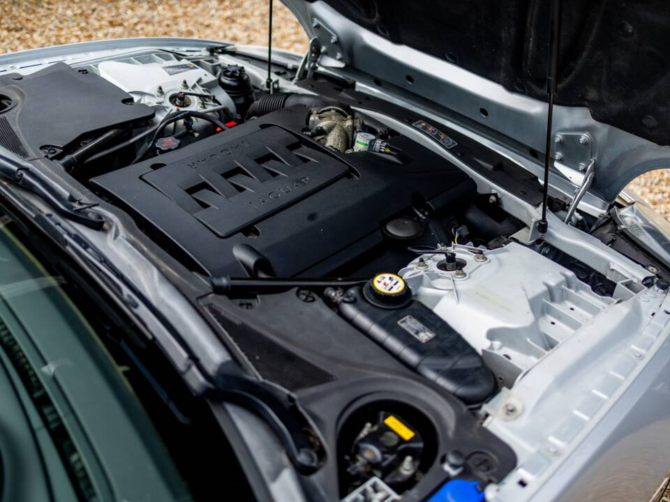 Bild 33/49 von Jaguar XK 4.2 (2006)