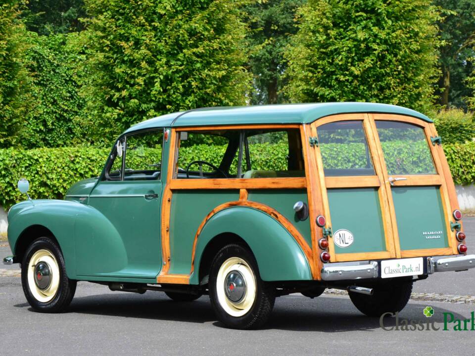 Image 3/50 of Morris Minor 1000 Traveller (1964)