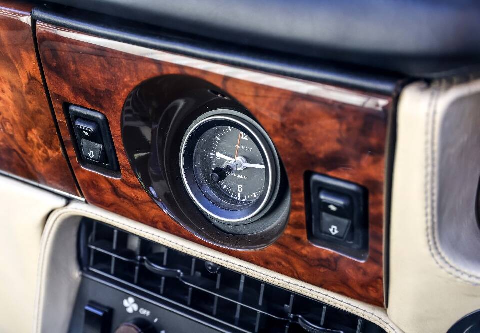 Image 23/30 of Aston Martin V8 EFi Volante (1989)