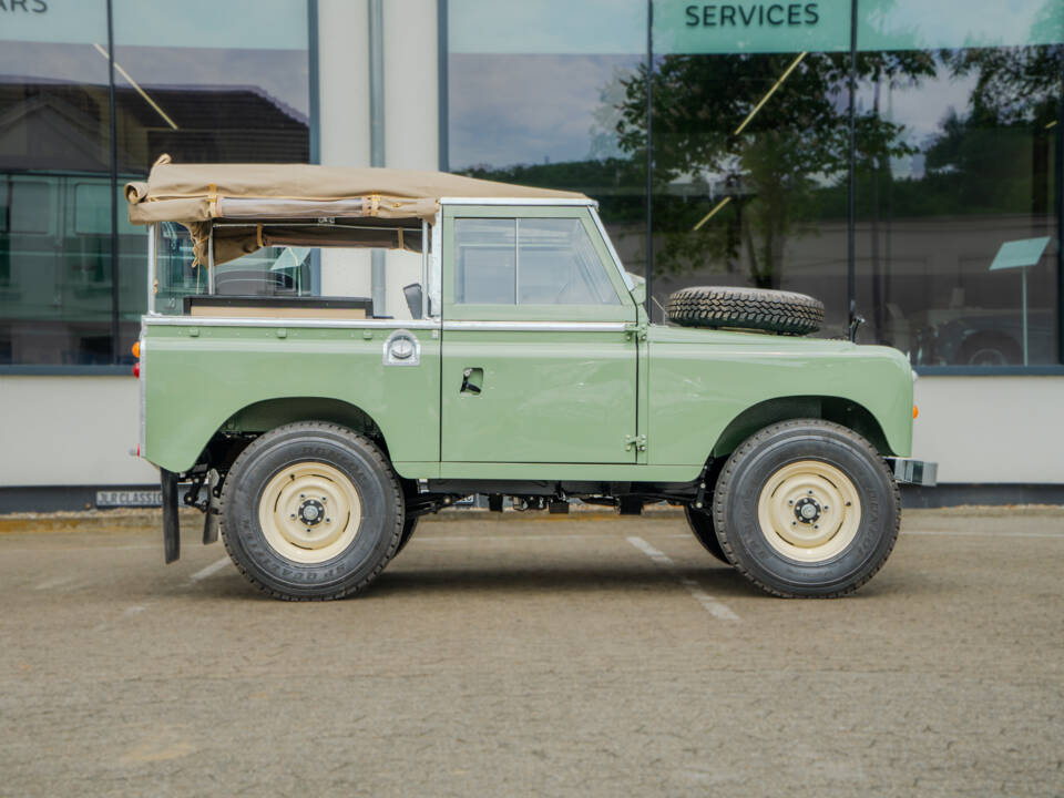 Image 23/30 of Land Rover 88 (1971)