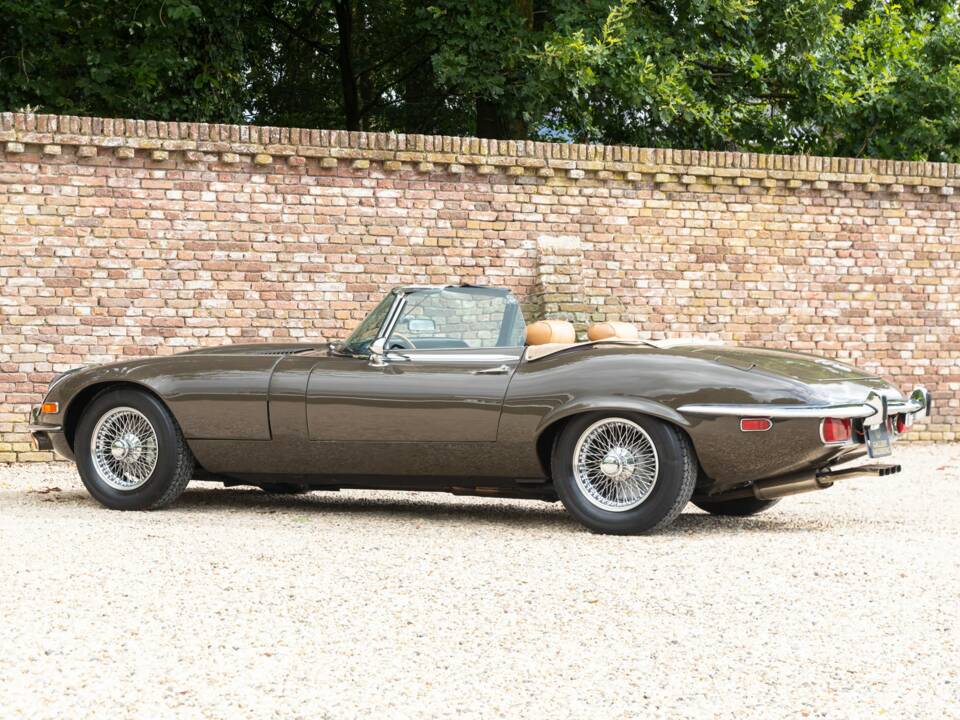 Image 33/50 de Jaguar Type E V12 (1973)