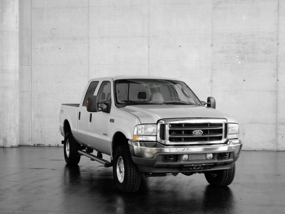 Image 8/41 de Ford F-350 Super Duty (2004)