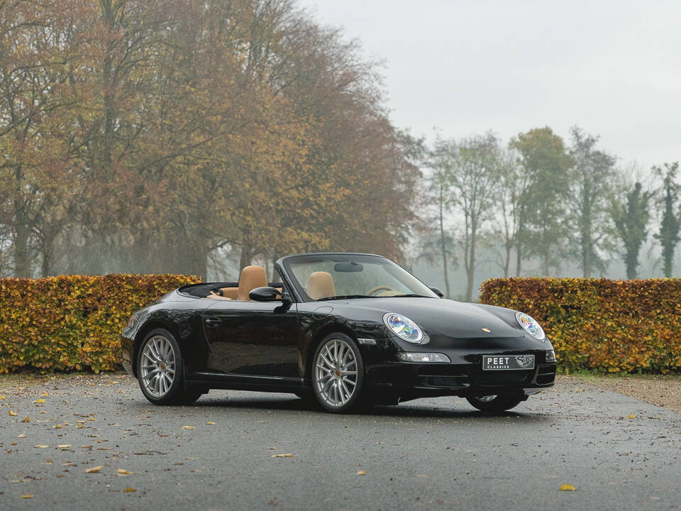 Bild 9/96 von Porsche 911 Carrera 4 (2006)