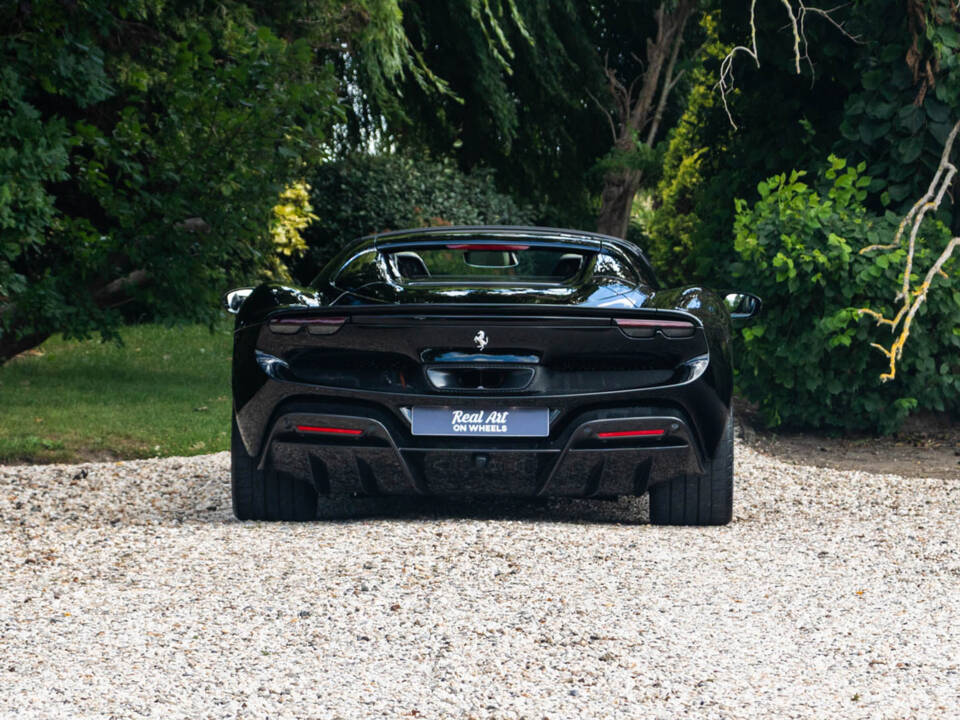 Image 9/15 of Ferrari 296 GTS (2024)