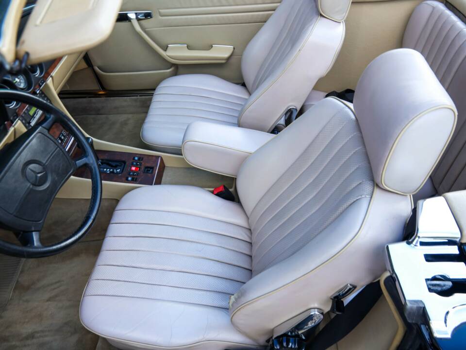 Image 47/50 de Mercedes-Benz 420 SL (1986)