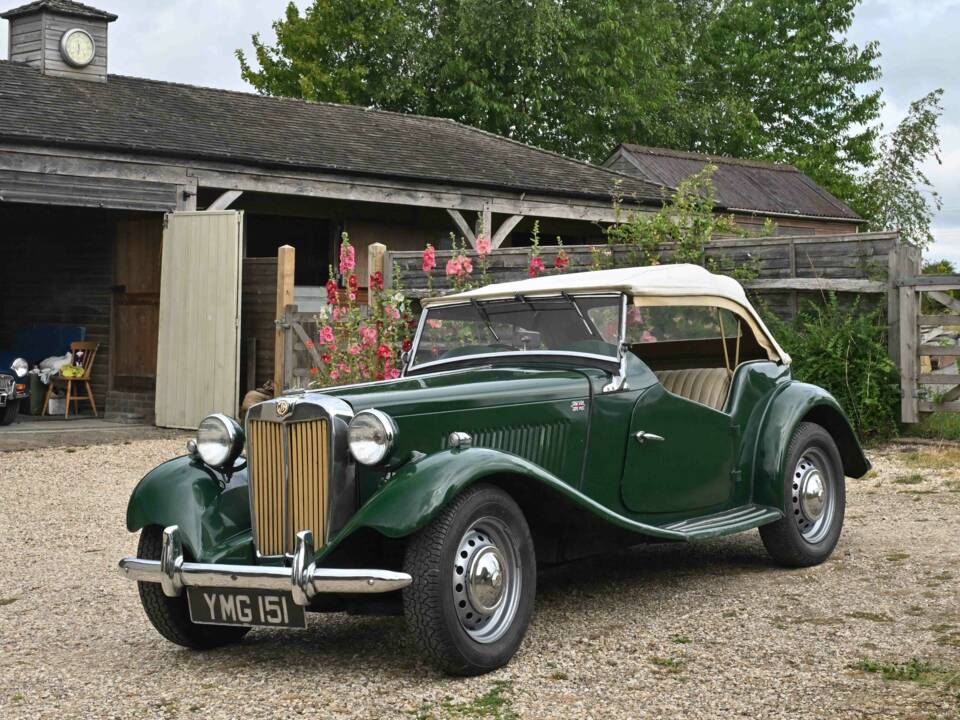 Image 16/50 of MG TD (1953)