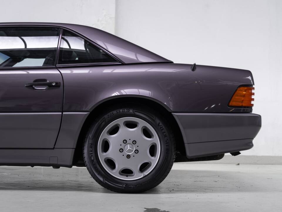 Image 31/37 of Mercedes-Benz SL 320 (1993)