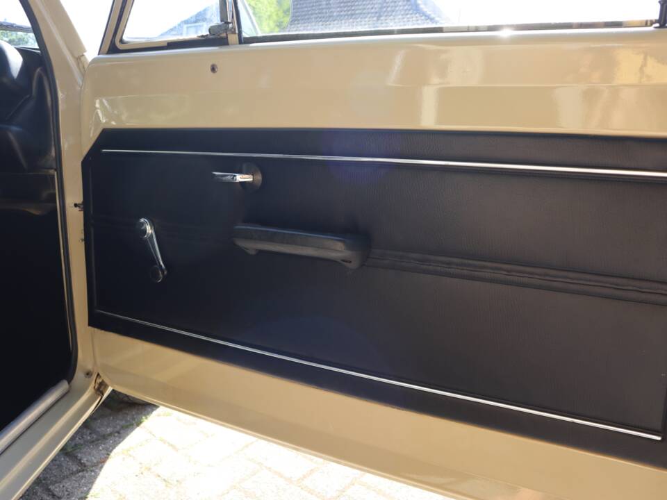 Bild 50/55 von Opel Kadett 1,1 S (1971)