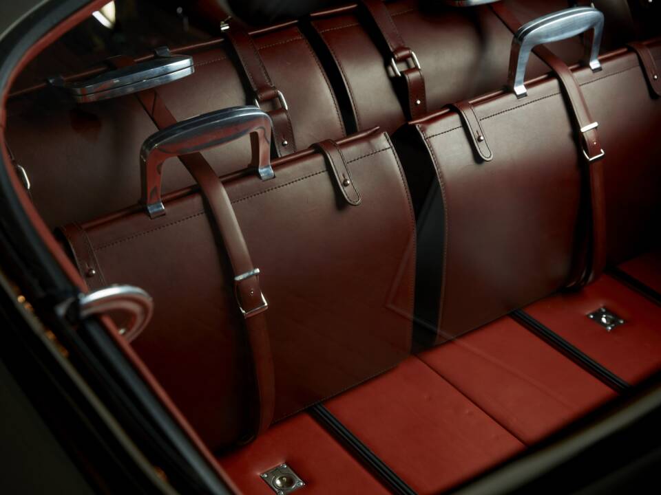 Bild 36/50 von Jaguar E-Type 3.8 Helm (1963)