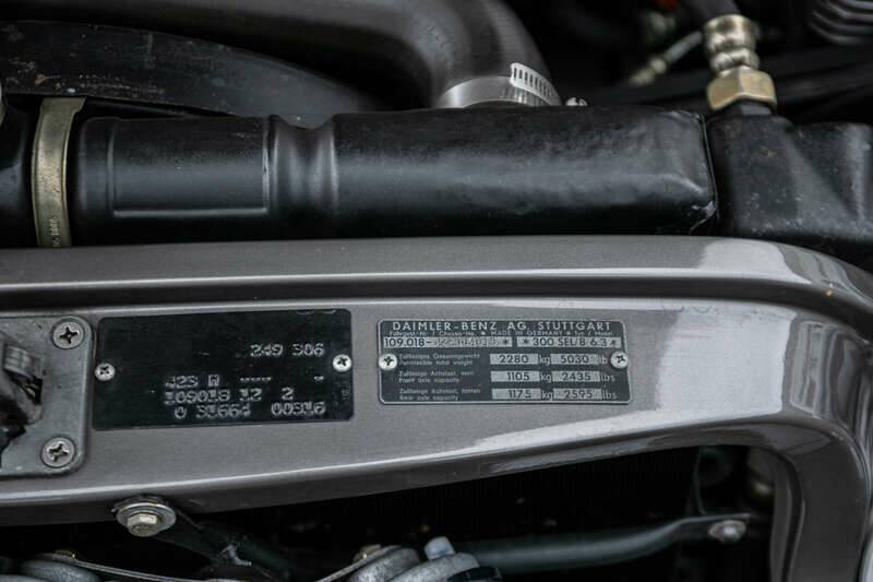 Image 15/36 of Mercedes-Benz 300 SEL 6.3 (1970)